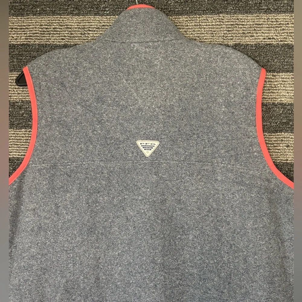 Columbia PFG Heather Gray Fleece Vest with Coral Trim Women’s XL EUC - Picture 8 of 9